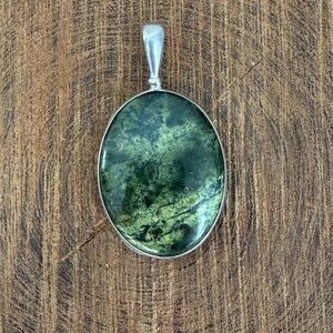 Sajen Serpentine Sterling Silver Oval Necklace Pendant